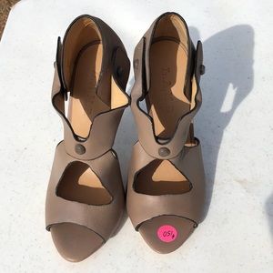 Beautiful Women’s L.A.M.B Stiletto Heels